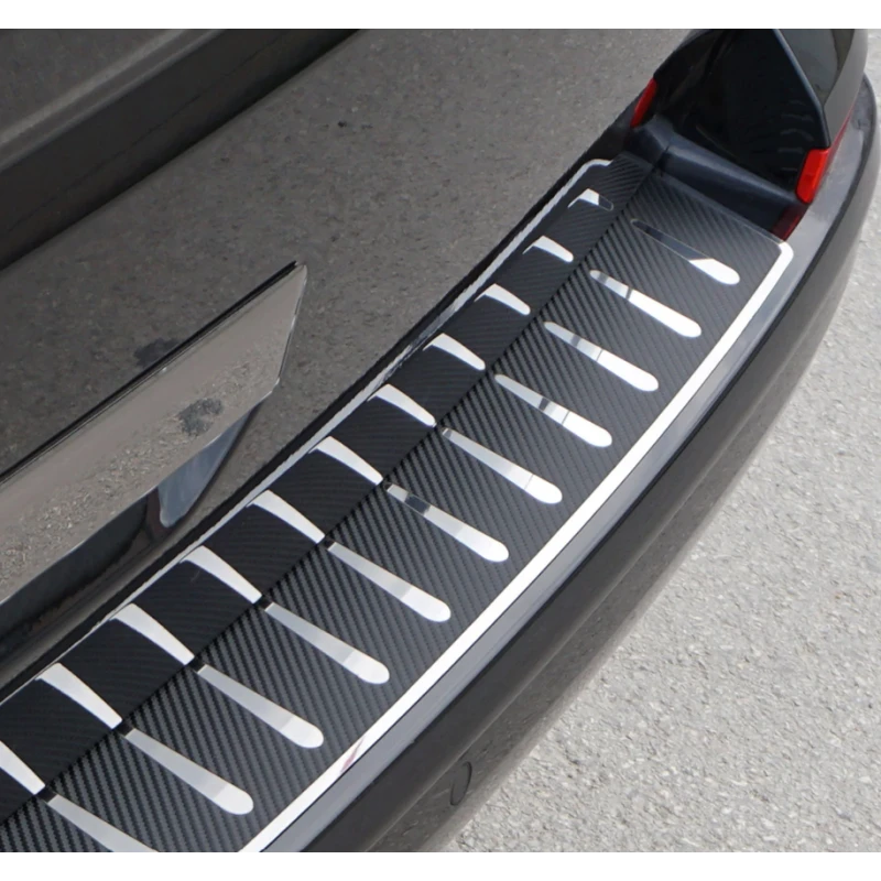 OMAC Protection Seuil De Coffre Carbone MB Vito W639 3 OMAC Protection Seuil De Coffre Carbone MB Vito W639 – Image 3